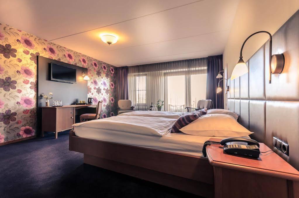 Hotel Restaurant De Roosterhoeve Roosteren Eksteriør bilde